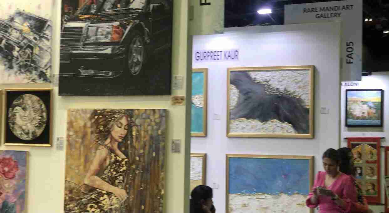 Martha Ghahreman's Presence at Dubai International Art Exhibition 2023 with Erinna Painting